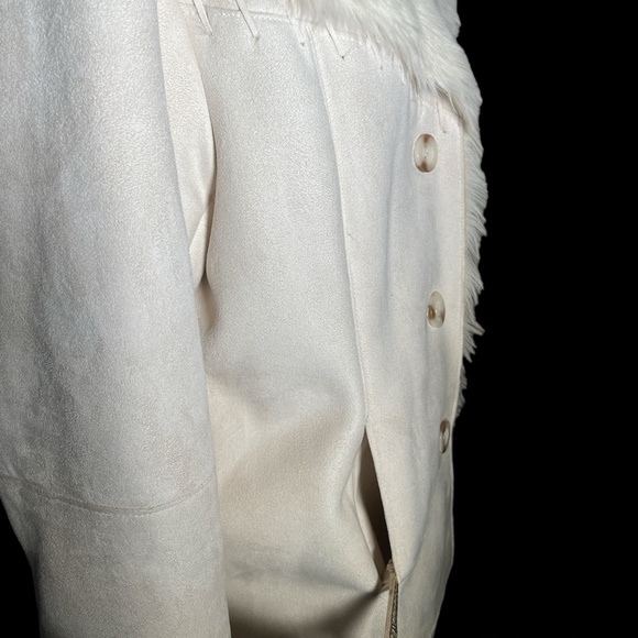 ColdWater Creek  - Cream Micro Fiber /Fur Jacket - Size L - Picture 5 of 8